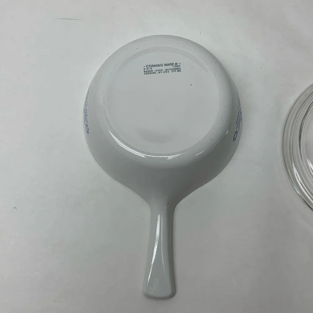 Vintage CorningWare saucepan & lid P-81-B 1 pint